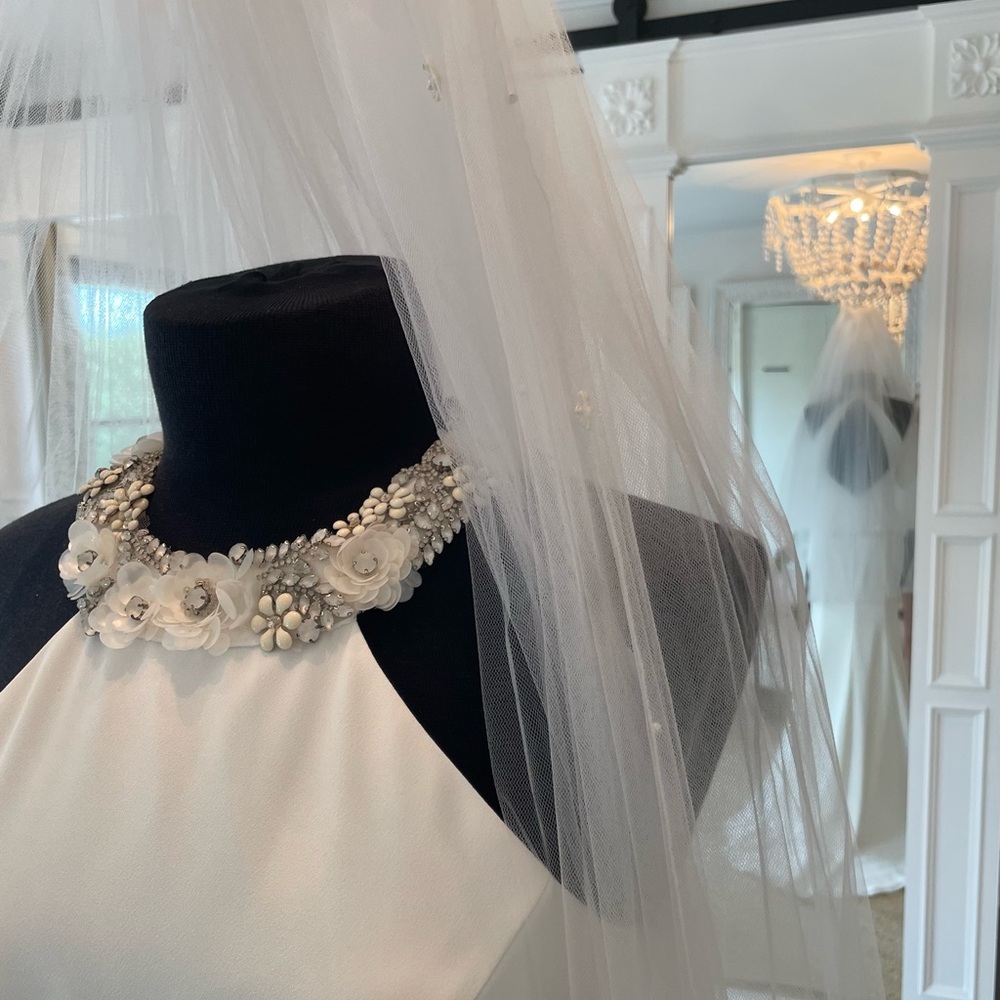Aire Barcelona Beach Wedding Dress – Size 8